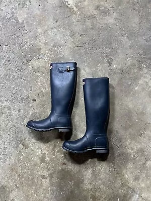 Hunter Boots Women’s Size 7 Original Tall • $16.99