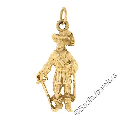 Vintage 14K Yellow Gold Detailed 3D Pirate Musketeer W/ Sword Charm Pendant • $318.40