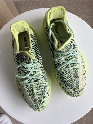 $170 • Buy Pre-Owned Adidas Yeezy 350v2 Yeezreel US8.5