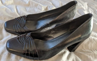 £5 • Buy M&S Footglove Shoes Size 5.5 Wide Fit Black