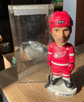 $34.99 • Buy 2003 Pacific Heads Up Bobble Head = Steve Yzerman  Away = Nm/m = W/display Case