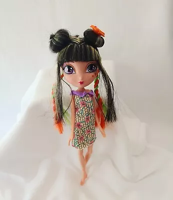 Spin Master La Dee Da Runway Kylie  Kabuki Doll 2010 Not Original Outfit GUC • $9.95