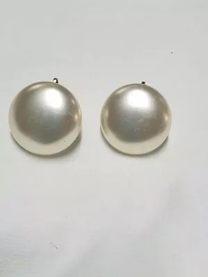 Marvella’s Vintage Faux Pearl Clip On Earrings Round Circle 1960's  9.26.13 • $10.39