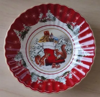 Villeroy & Boch Toys Fantasy 1748 Fluted Christmas Bowl • $29.99