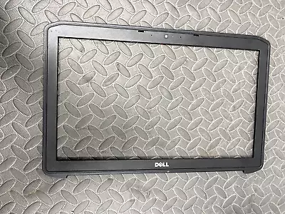 AP0M1000300 Dell Latitude E5530 LCD Bezel Screen Surround Frame 043N2P • £9.99