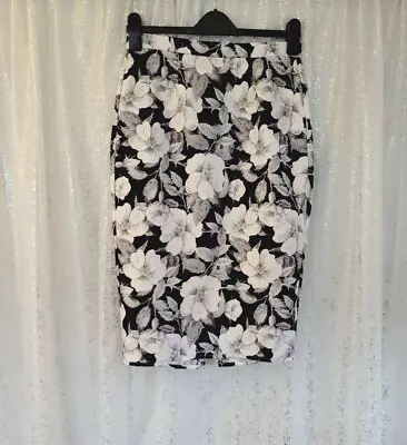 Glamorous Ladies Black White And Grey Floral Zip Back Detail Pencil Skirt Size M • £2.99