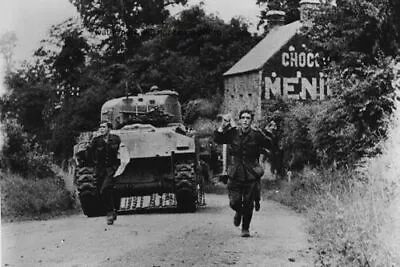 £5.87 • Buy German Prisoners Escorted By US Sherman Tank France 1944 WWII Print 5x7