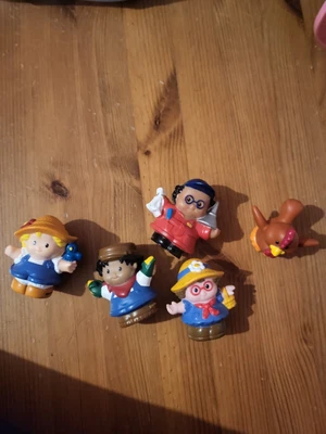 £3 • Buy Little People Randon Bundle