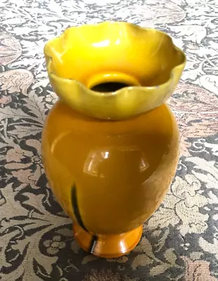 Linthorpe Pottery Vase With Wavy Edge In Yellow Glaze 19cm Tall Damaged • £10