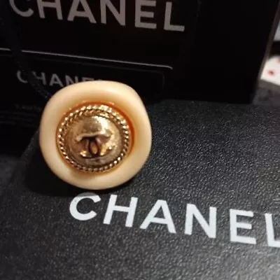 Authentic Chanel Chunky Statement Ring Ivory Resin Size 7 01P Made In France • $155