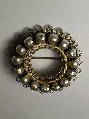 Vintage Mariam Haskell Gold-Tone Filigree Baroque Pearl Brooch Circular Shape • $25