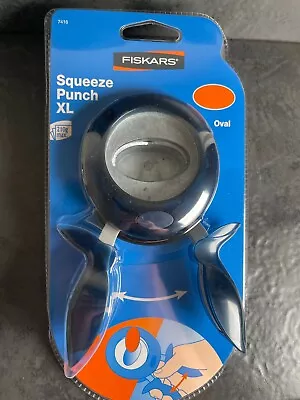 Fiskars Squeeze Punch XL Oval Shape Label Maker Hand Punch • £14.99