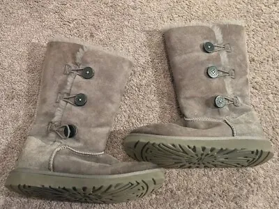 UGG Bailey Button Triplet Gray Boots 1962Y Size Youth 5 / Women's 6.5 • $29.99