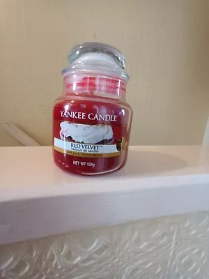 Yankee Candle Red Velvet Small Jar • £35