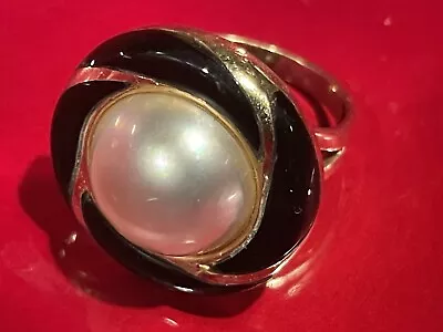 14k 585 Mabe White Pearl & Black Onyx Ring  Size 7 Yellow Gold 7.9 Grams • $325