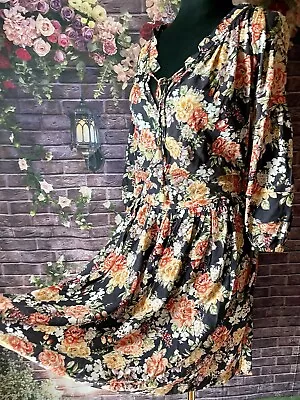 Iris Maxi Dress Size 16  • $40