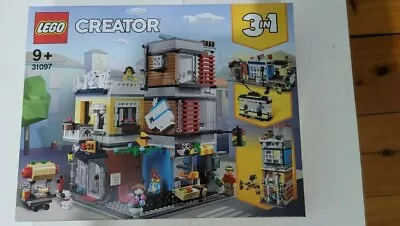 LEGO Creator: Townhouse Pet Shop & Café (31097) New • $179