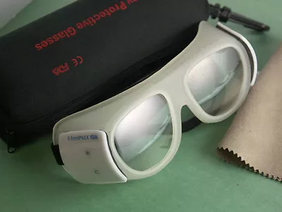 $139.99 • Buy X-Ray Radiation Protection Glasses Goggles 0.75/0.35 MmPb   With Wipe , Case