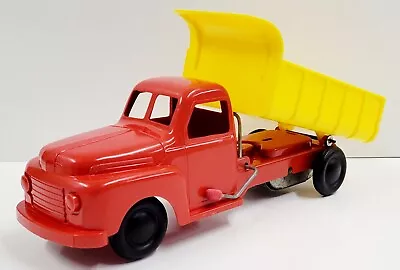 1950s Windup Plastic Tin Dump Truck Manual Split Window MARX Hubley (?) 10  • $75