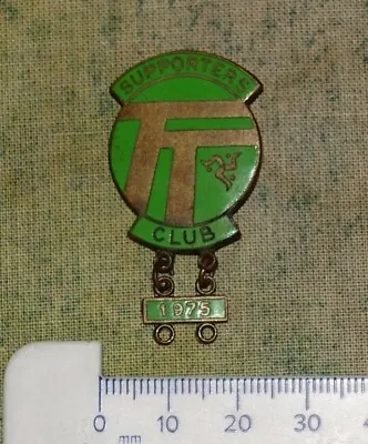 1975 TT Isle Of Man IOM Motorcycle Bike Racing Enamel Badge Pin Lapel • £9.99