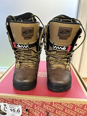 Vans Snowboard Boots 9 • £70