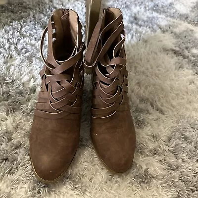 Mixx Shuz Women's Brown Leather Booties Size 8.5 Ankle Boots Heels • $14